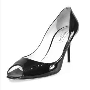 Jimmy Choo Black Patent Peak Toe Leather Heels